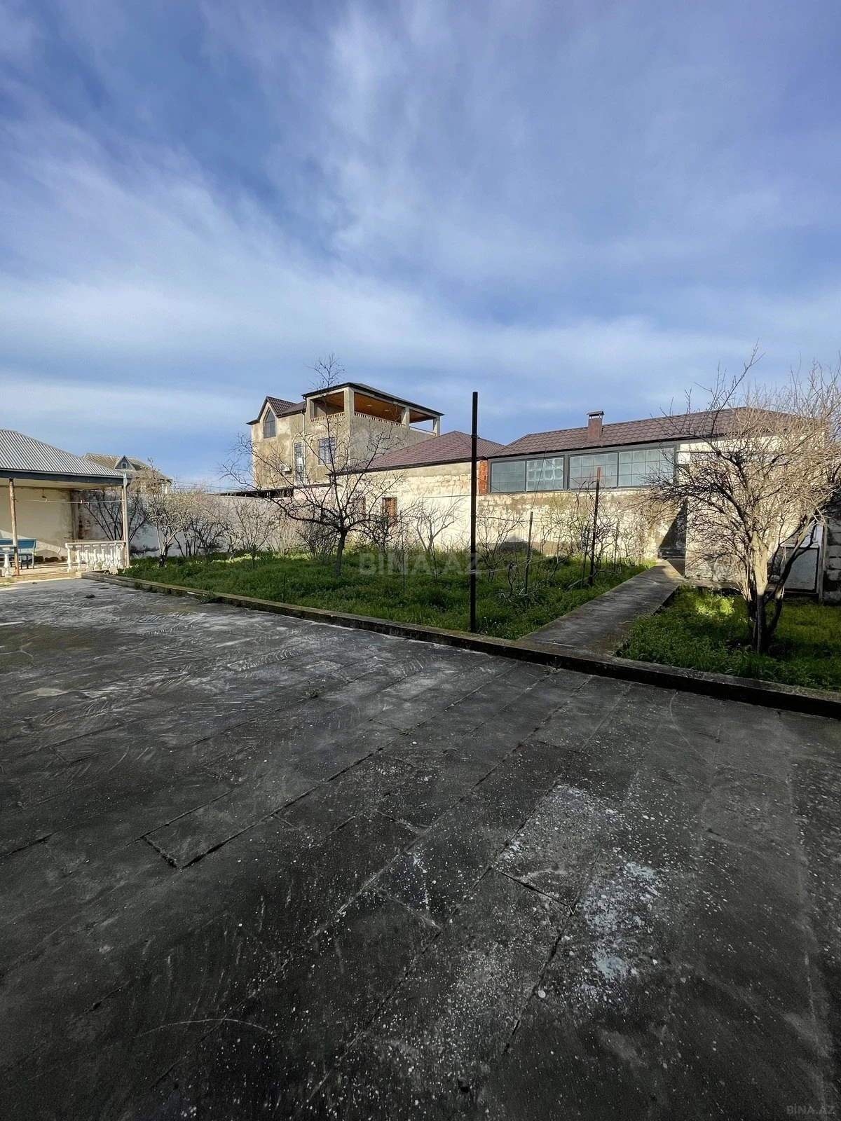 Satılır 5 otaqlı həyət evi 170 m²