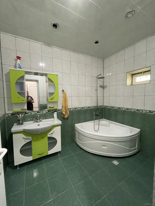 Satılır 5 otaqlı həyət evi 170 m²