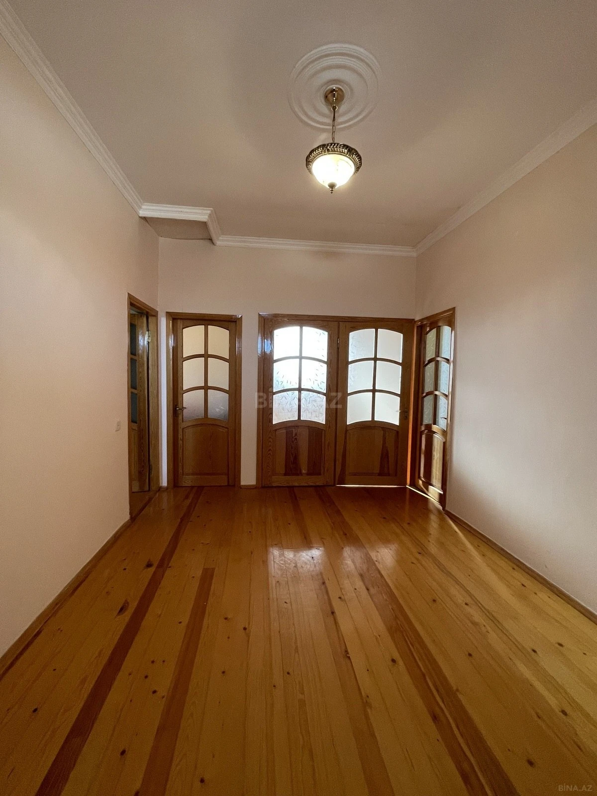 Satılır 5 otaqlı həyət evi 170 m²