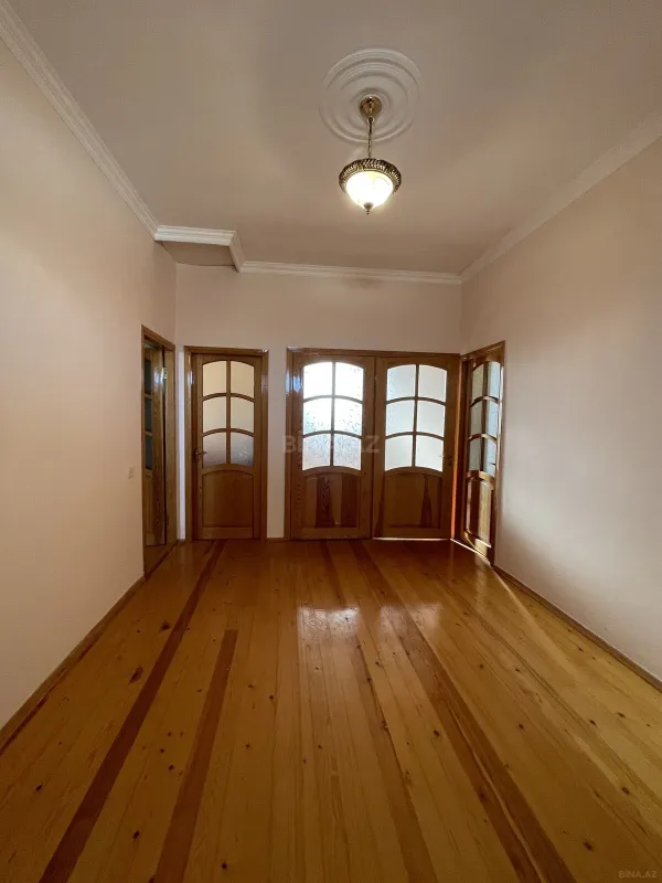 Satılır 5 otaqlı həyət evi 170 m²