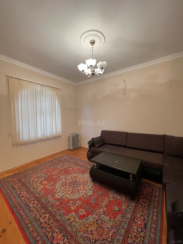 Satılır 5 otaqlı həyət evi 170 m²