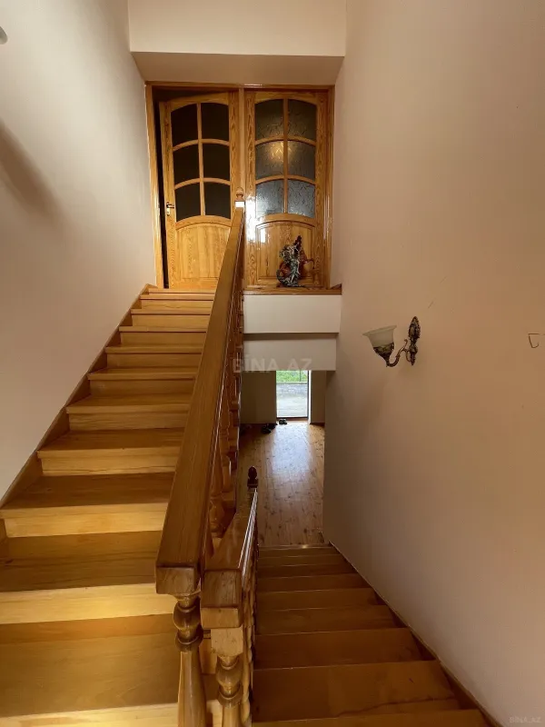 Satılır 5 otaqlı həyət evi 170 m²