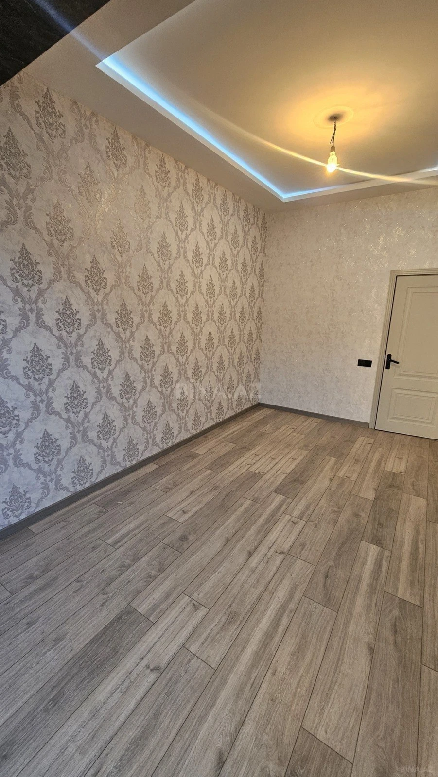 Satılır 2 otaqlı mənzil 68 m²