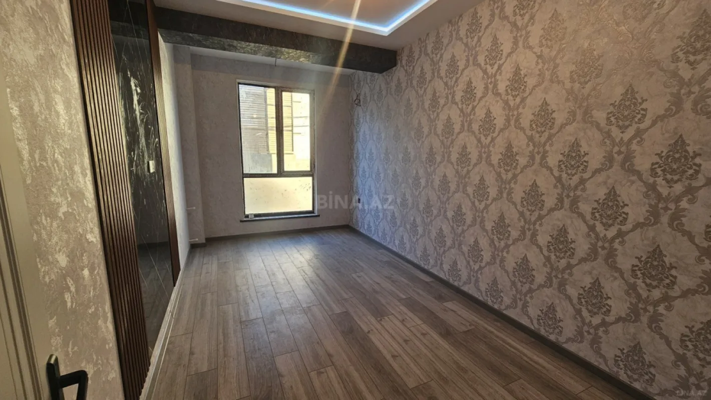 Satılır 2 otaqlı mənzil 68 m²