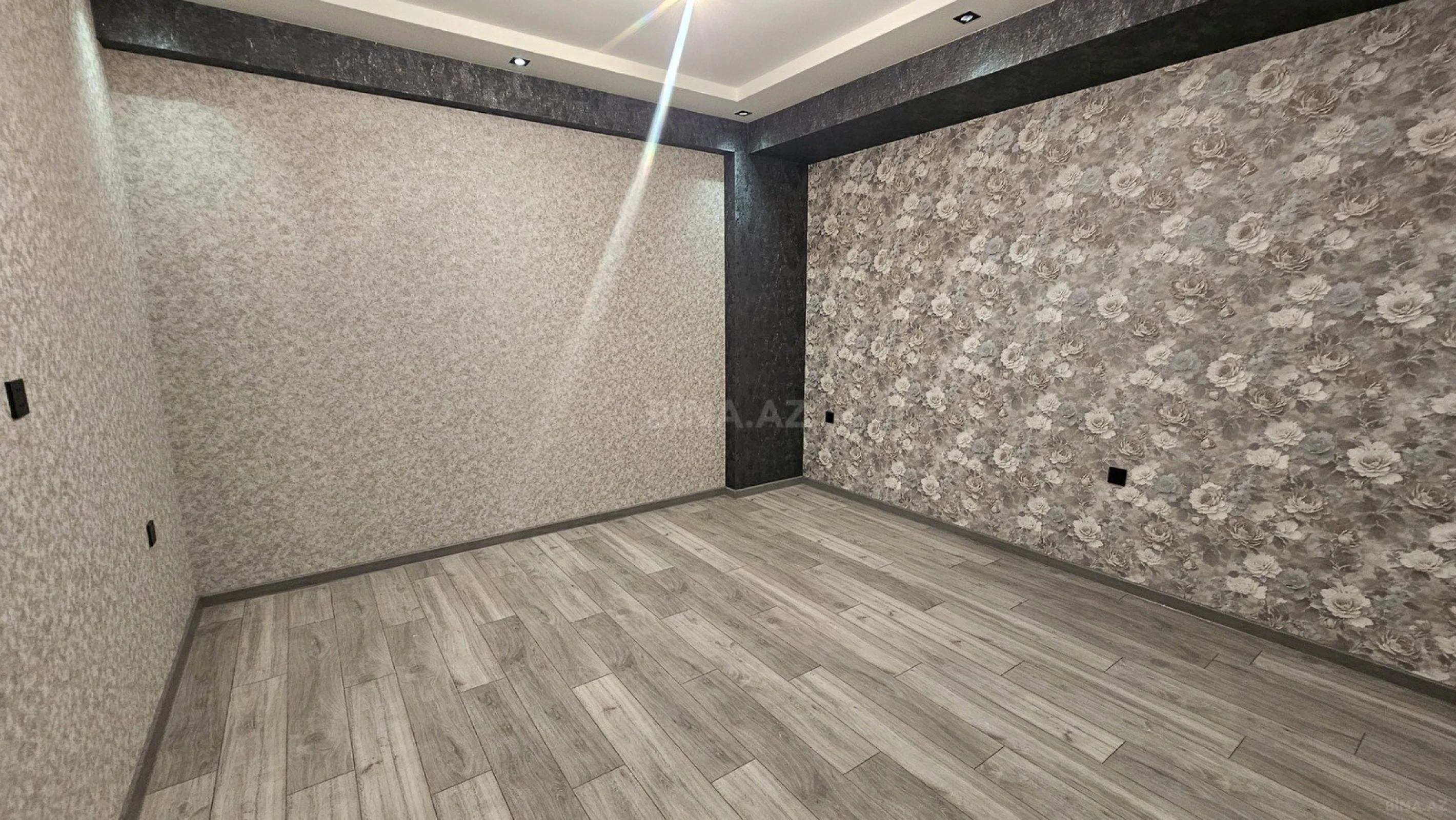Satılır 2 otaqlı mənzil 68 m²
