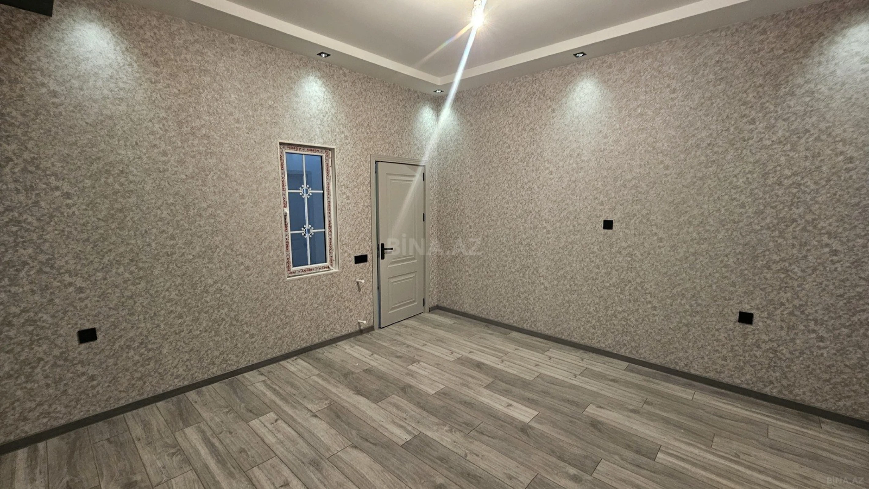 Satılır 2 otaqlı mənzil 68 m²