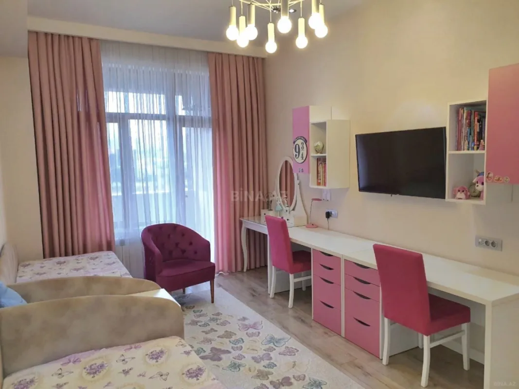 Satılır 3 otaqlı mənzil 162 m²
