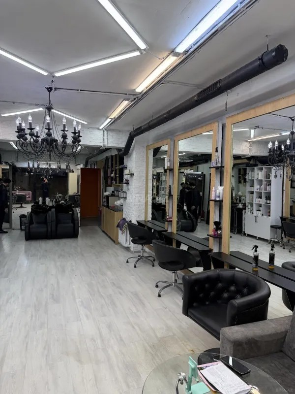 Kirayə verilir obyekt 155 m²