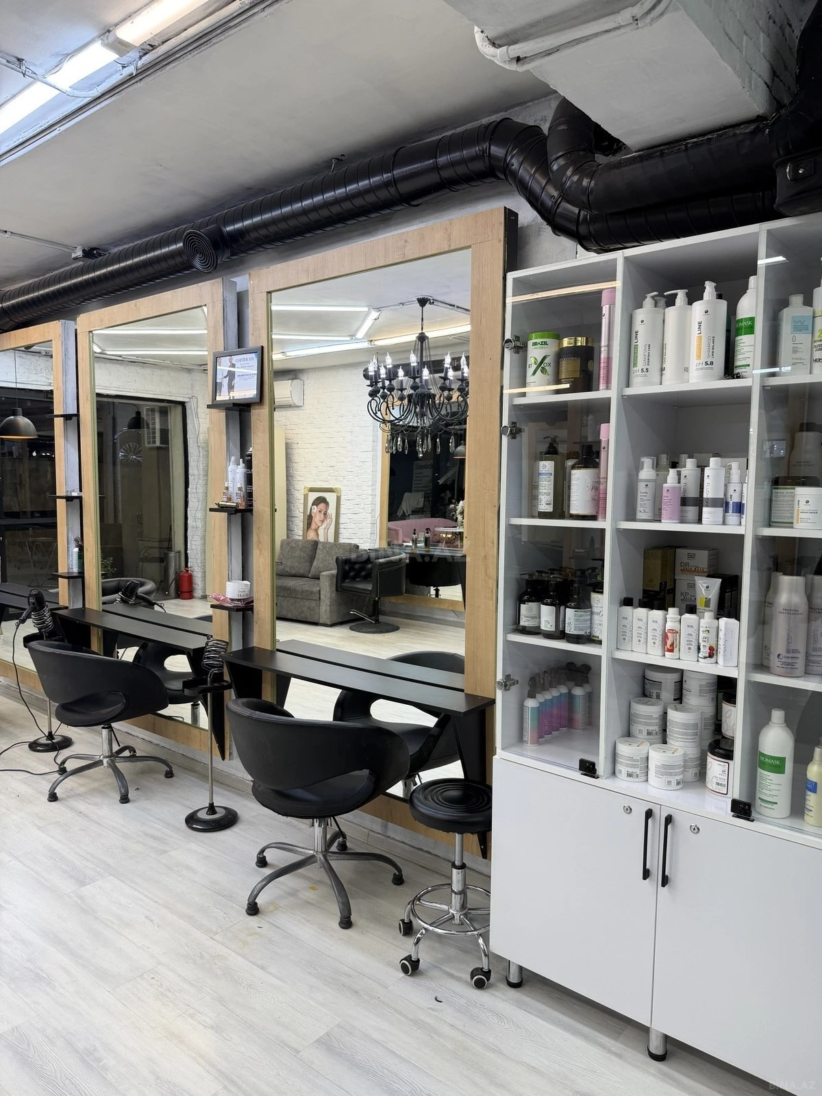 Kirayə verilir obyekt 155 m²