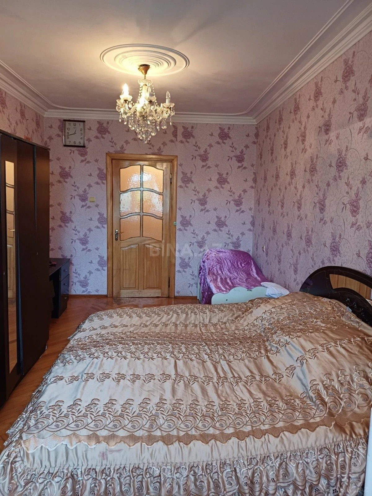 Satılır 5 otaqlı mənzil 110 m²
