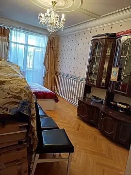 Satılır 5 otaqlı mənzil 110 m²