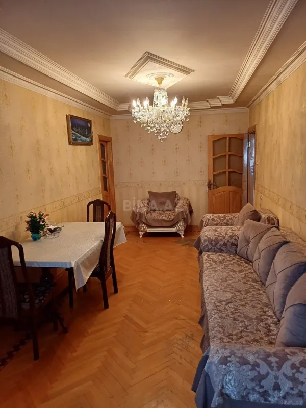 Satılır 5 otaqlı mənzil 110 m²