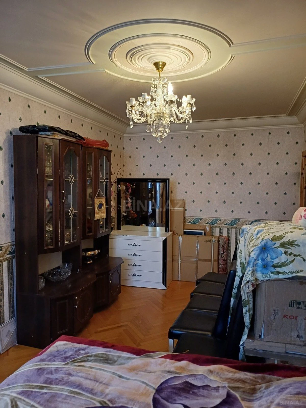 Satılır 5 otaqlı mənzil 110 m²