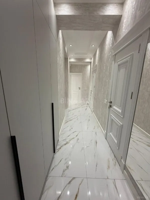 Satılır 2 otaqlı mənzil 95 m²