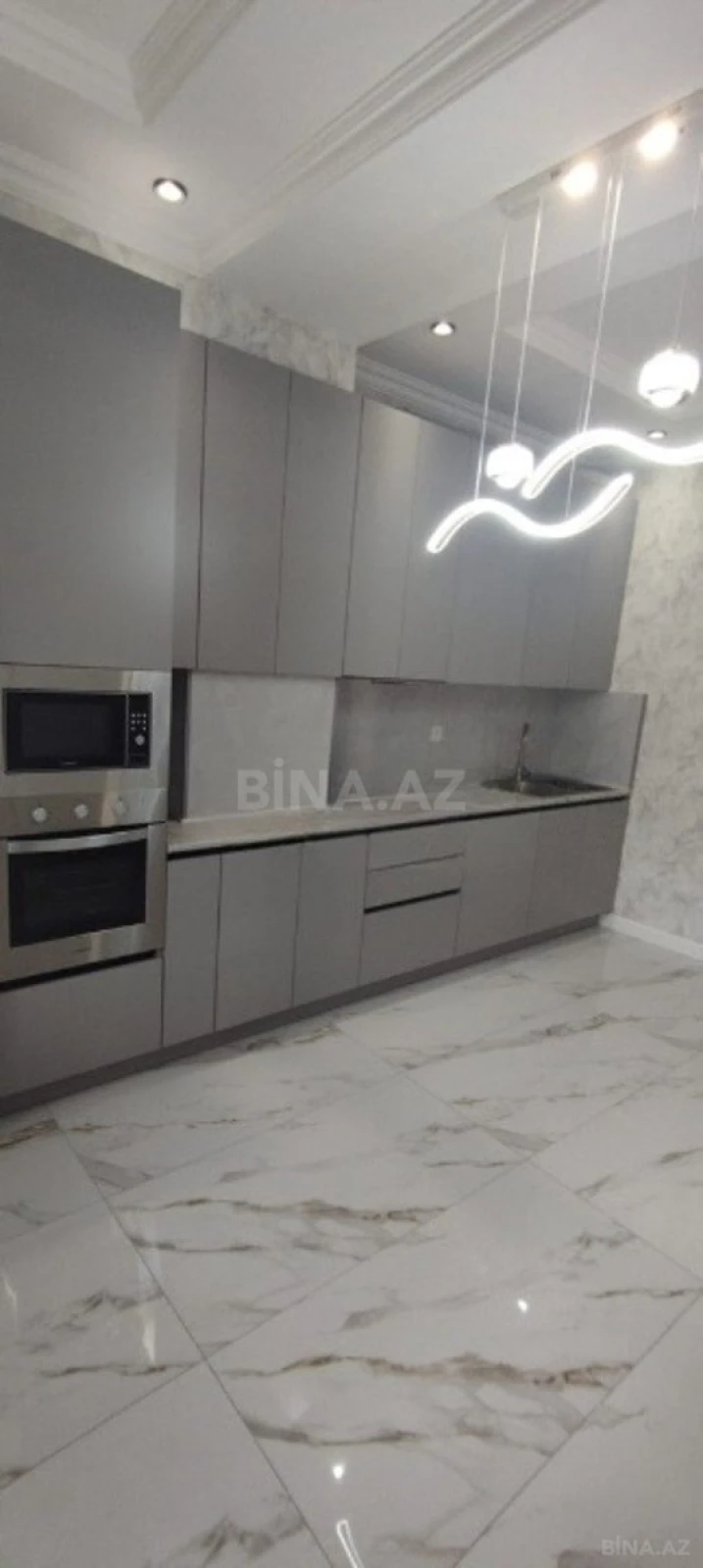 Satılır 2 otaqlı mənzil 95 m²