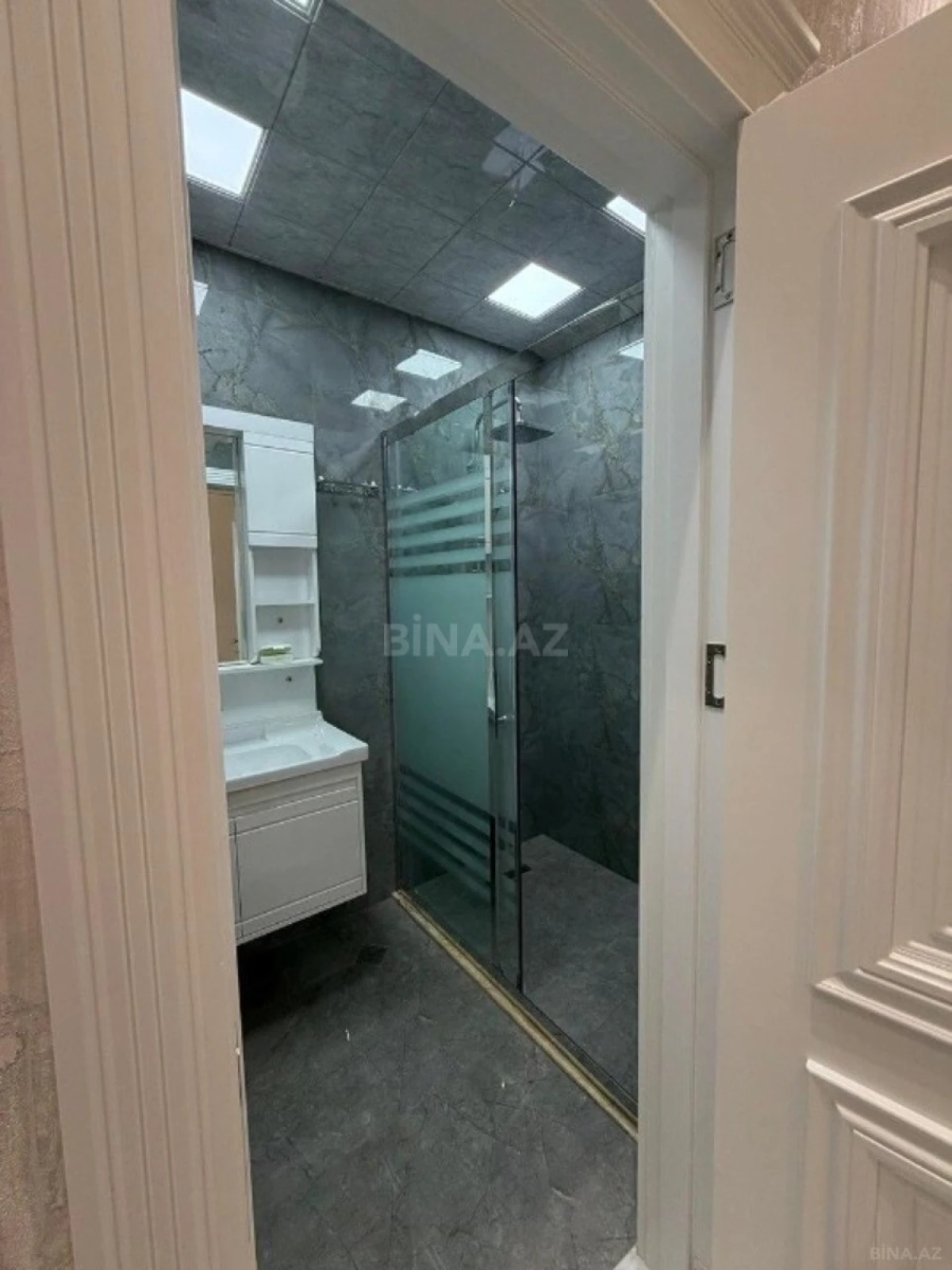 Satılır 2 otaqlı mənzil 95 m²