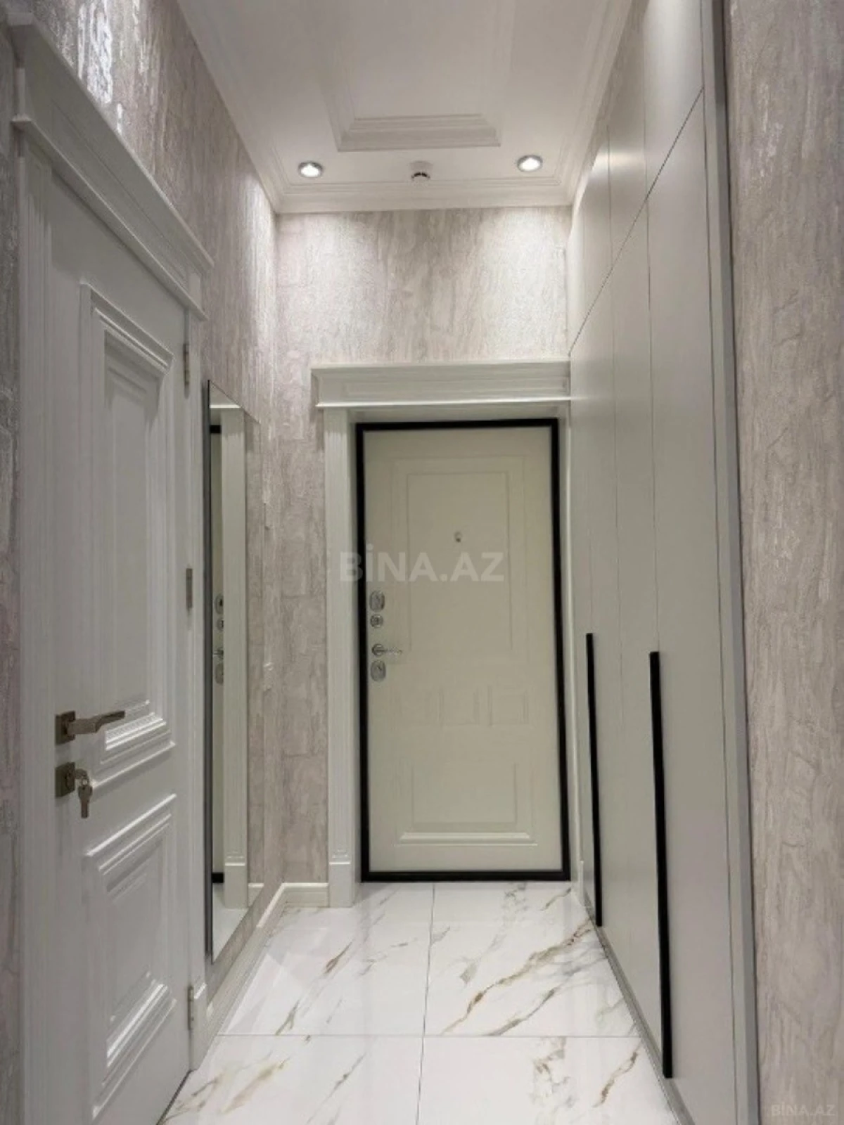 Satılır 2 otaqlı mənzil 95 m²