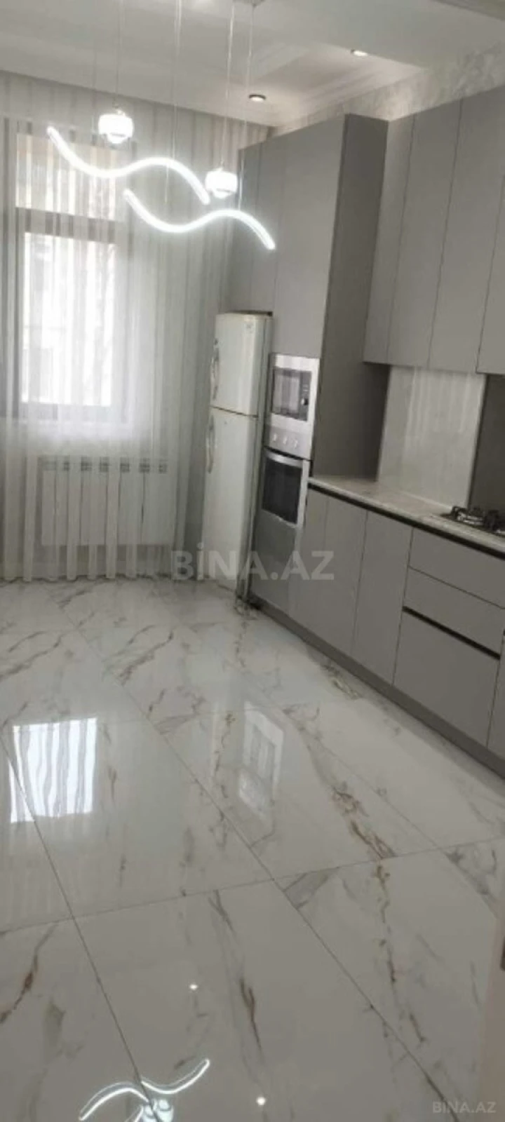 Satılır 2 otaqlı mənzil 95 m²