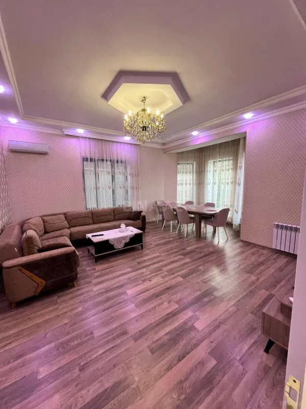 Kirayə verilir 4 otaqlı həyət evi 200 m²