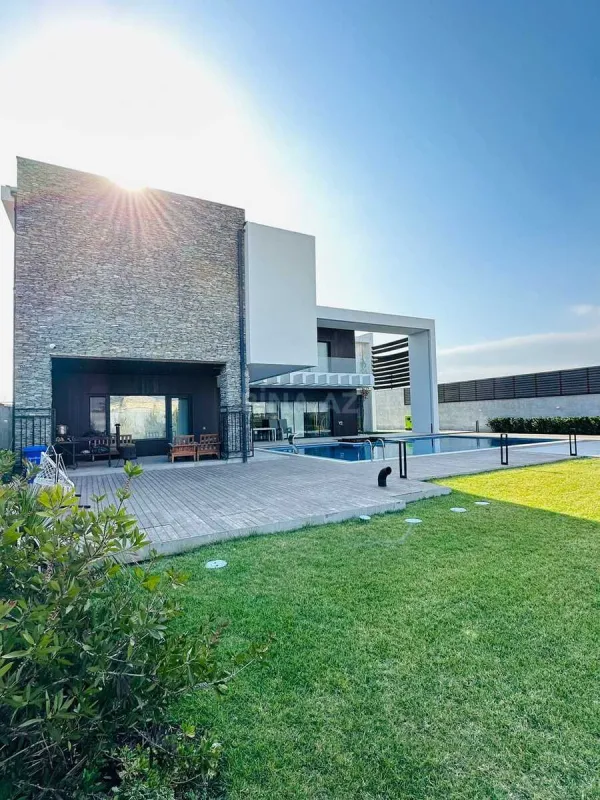 Kirayə verilir 4 otaqlı həyət evi 250 m²