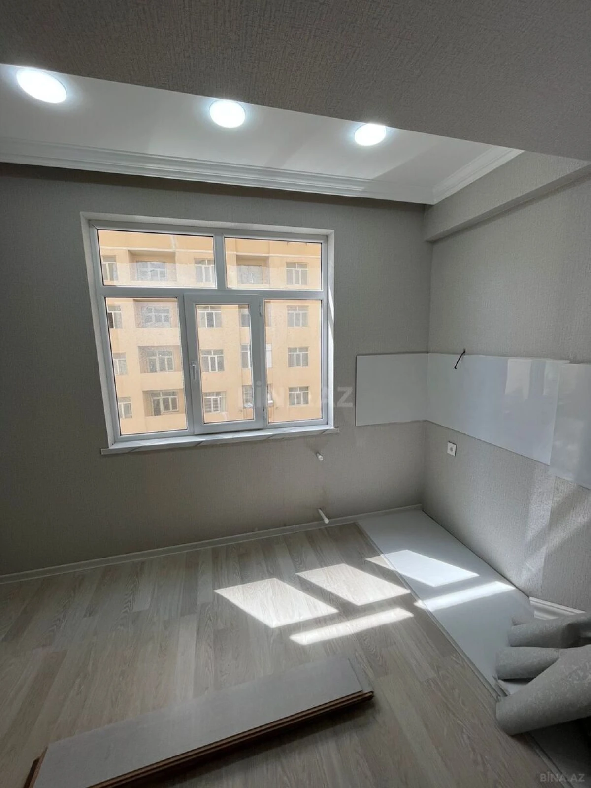 Satılır 2 otaqlı mənzil 56.5 m²