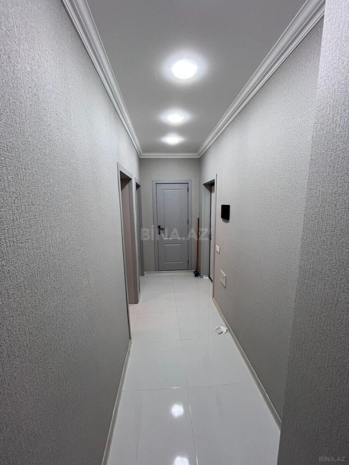 Satılır 2 otaqlı mənzil 56.5 m²