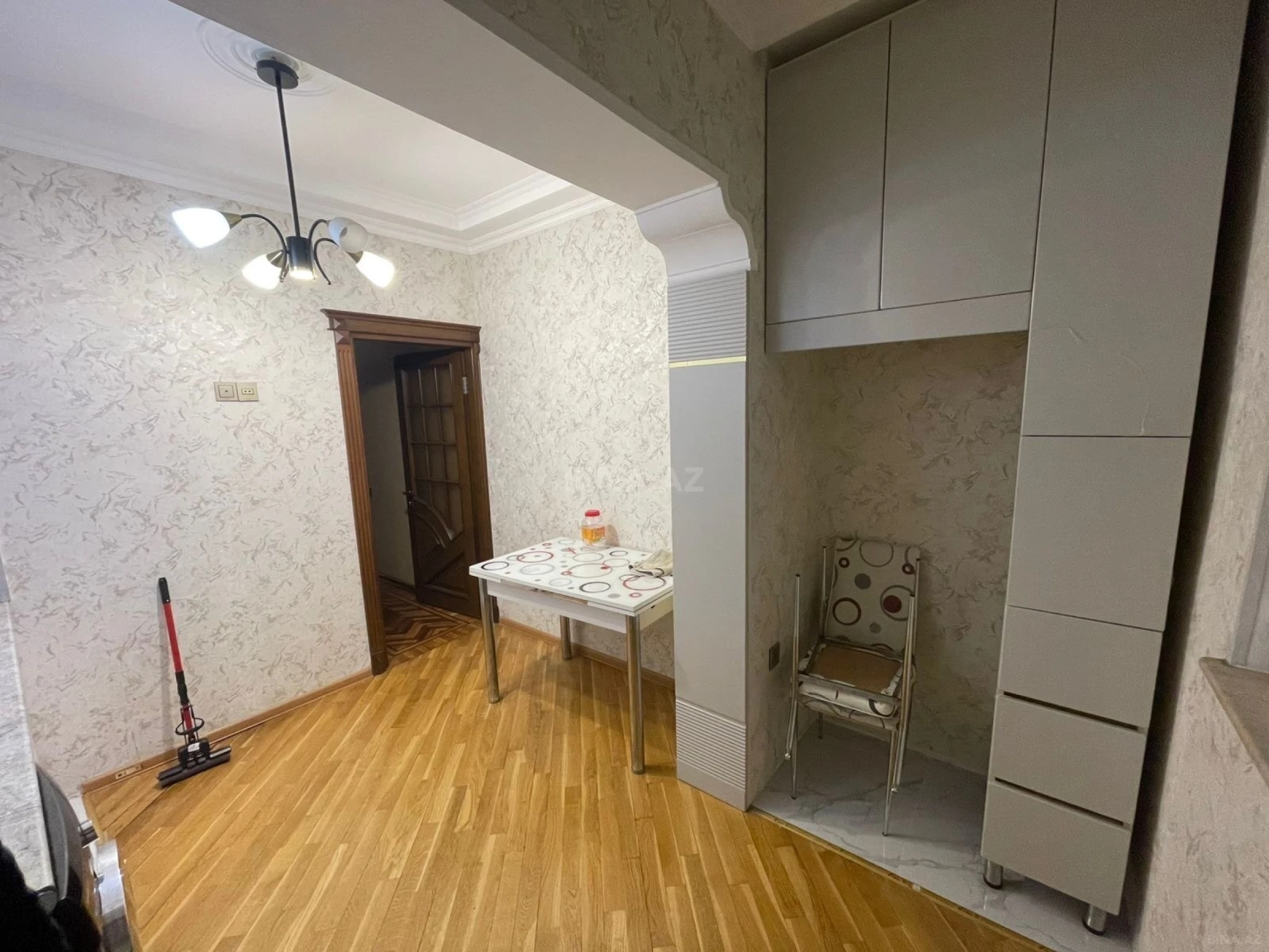 Satılır 3 otaqlı mənzil 80 m²