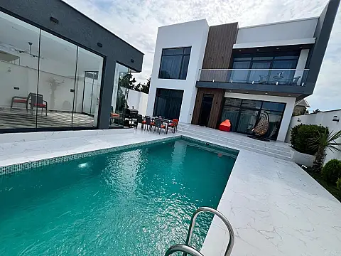 Kirayə verilir 4 otaqlı həyət evi 360 m²