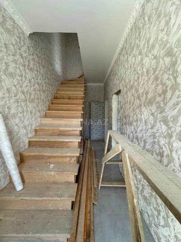 Satılır 4 otaqlı həyət evi 140 m²