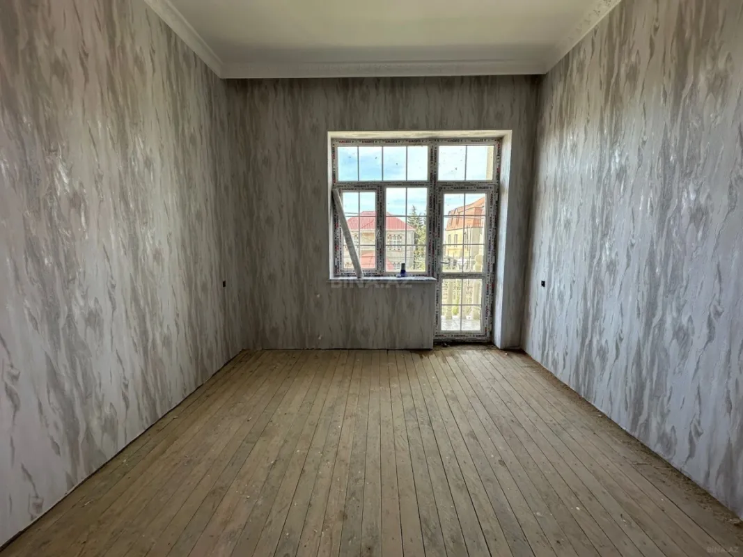 Satılır 4 otaqlı həyət evi 140 m²