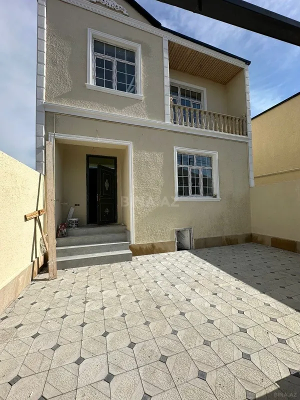 Satılır 4 otaqlı həyət evi 140 m²