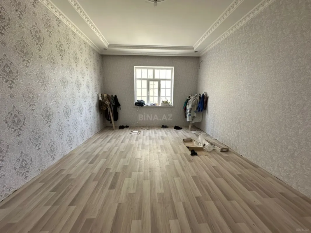 Satılır 6 otaqlı həyət evi 180 m²