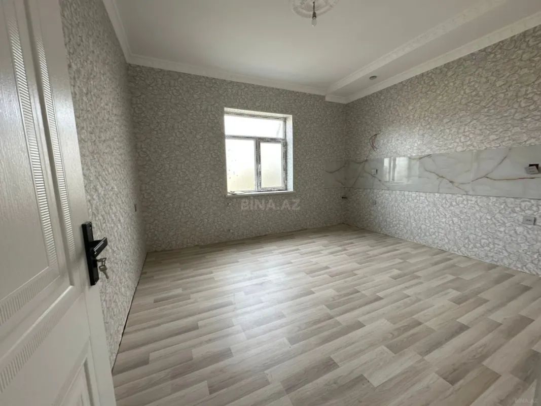 Satılır 6 otaqlı həyət evi 180 m²