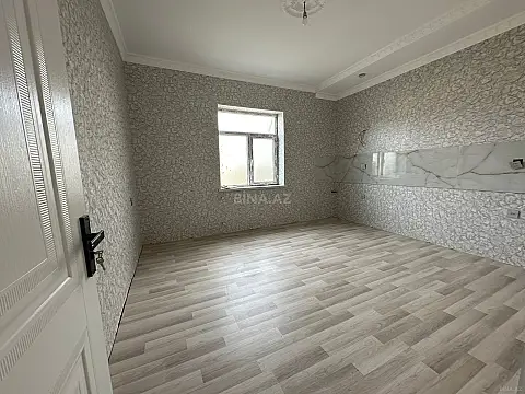 Satılır 6 otaqlı həyət evi 180 m²