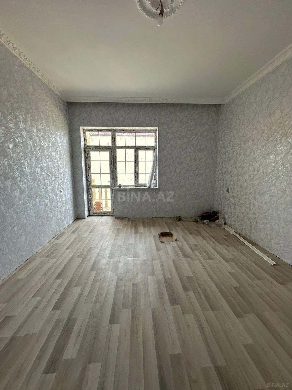 Satılır 6 otaqlı həyət evi 180 m²