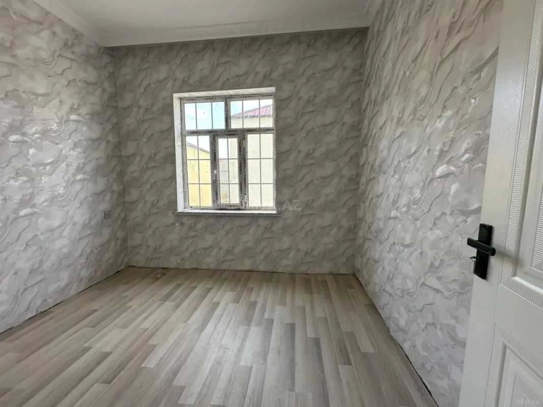 Satılır 6 otaqlı həyət evi 180 m²