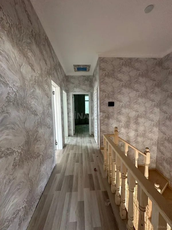 Satılır 6 otaqlı həyət evi 180 m²