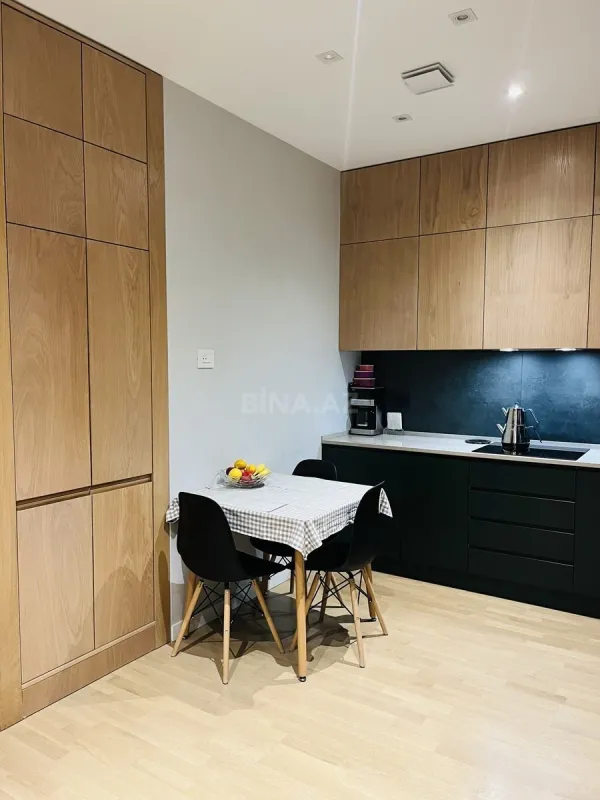 Satılır 3 otaqlı mənzil 148.5 m²