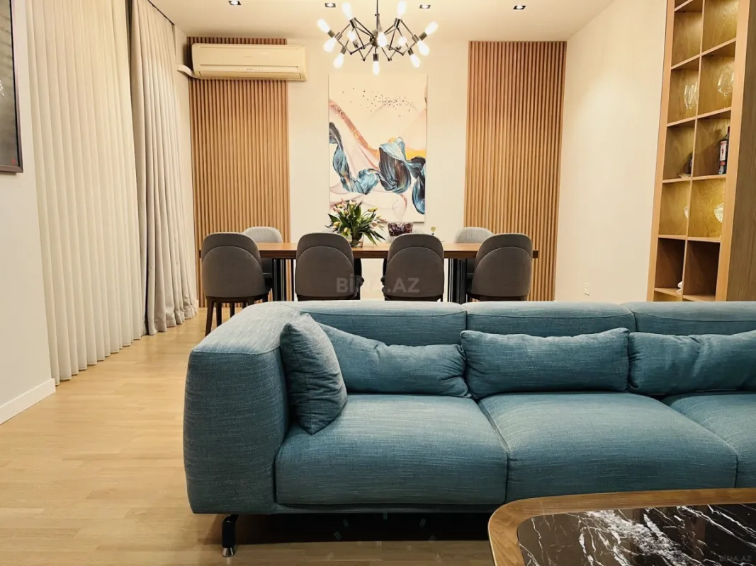 Satılır 3 otaqlı mənzil 148.5 m²