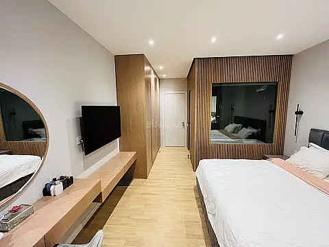 Satılır 3 otaqlı mənzil 148.5 m²