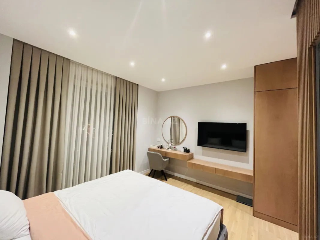 Satılır 3 otaqlı mənzil 148.5 m²