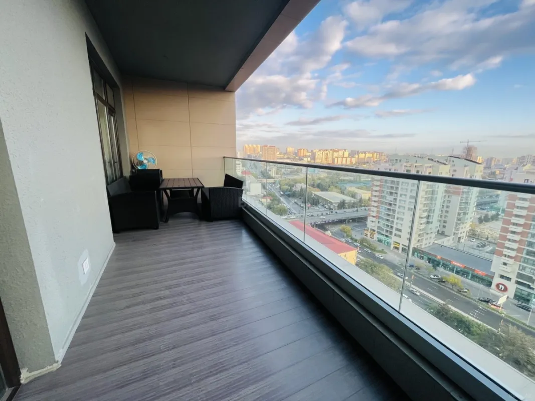 Satılır 3 otaqlı mənzil 148.5 m²