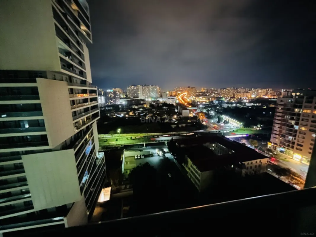 Satılır 3 otaqlı mənzil 148.5 m²