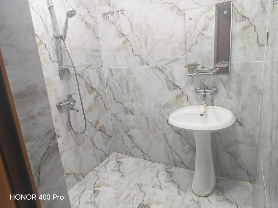 Kirayə verilir 2 otaqlı mənzil 60 m²
