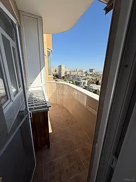 Satılır 3 otaqlı mənzil 120 m²