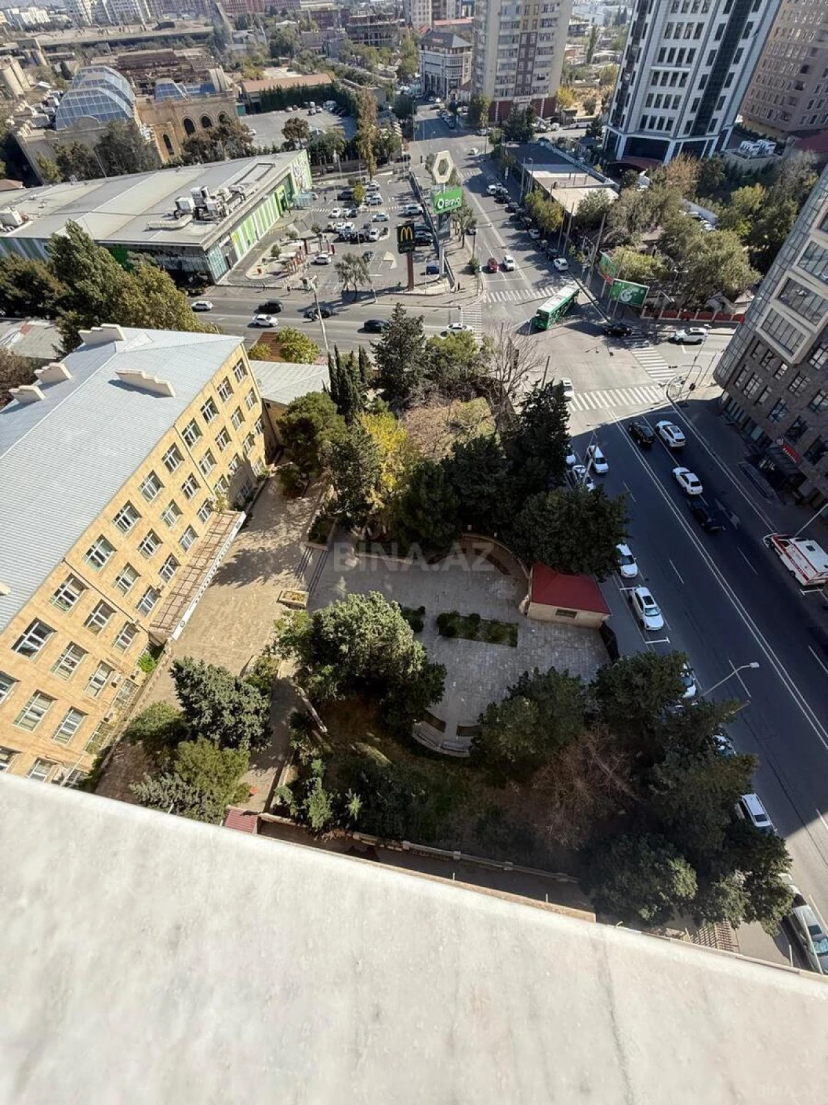 Satılır 3 otaqlı mənzil 120 m²