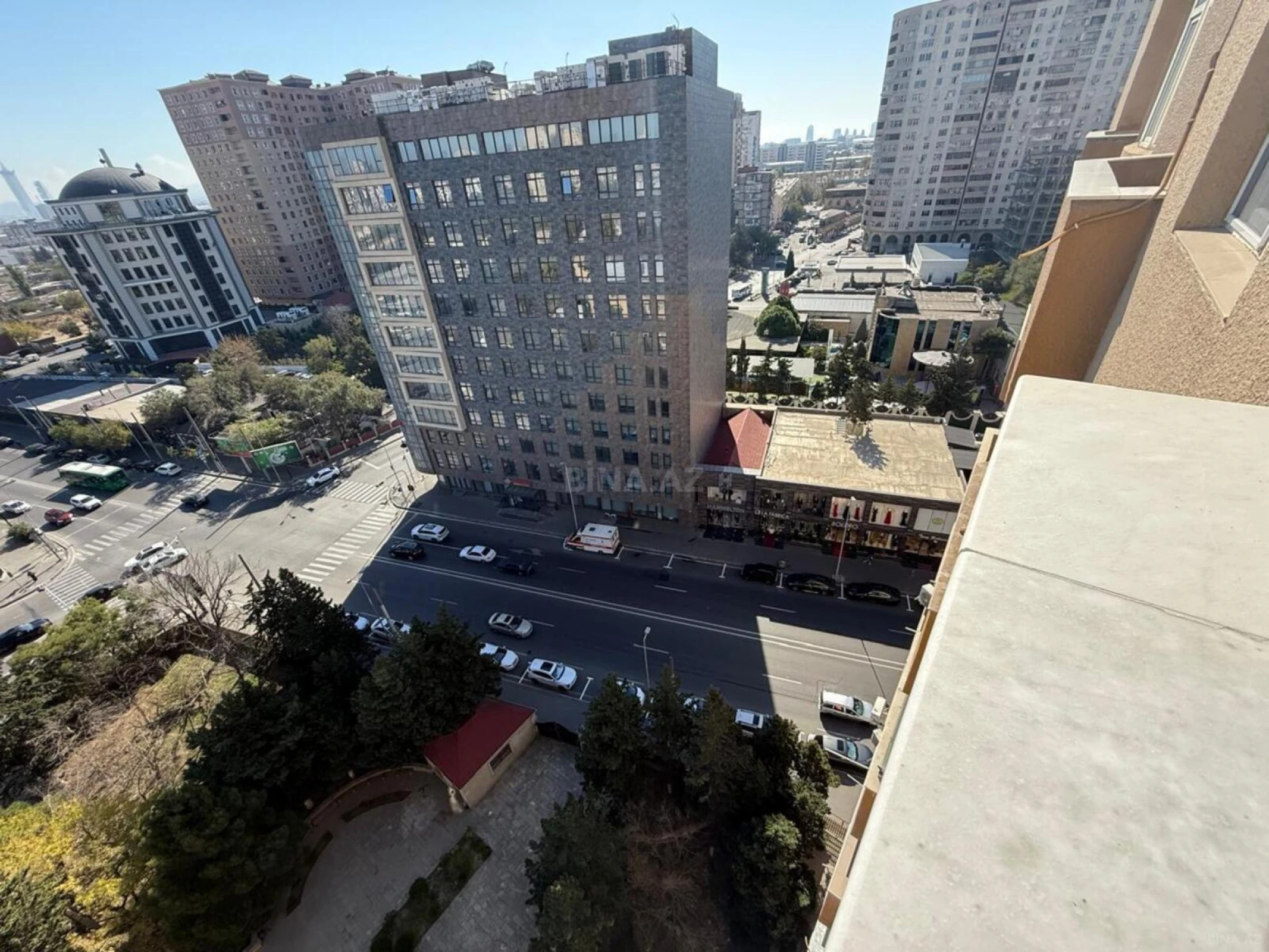 Satılır 3 otaqlı mənzil 120 m²