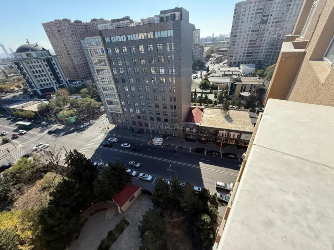 Satılır 3 otaqlı mənzil 120 m²