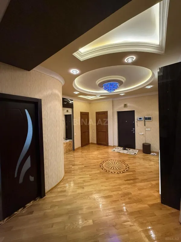 Satılır 3 otaqlı mənzil 120 m²