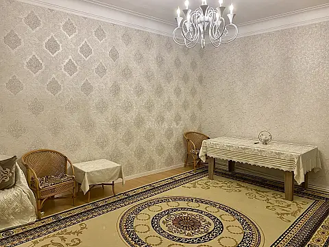 Kirayə verilir 2 otaqlı mənzil 60 m²